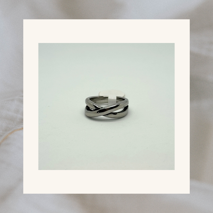 Amara Ring