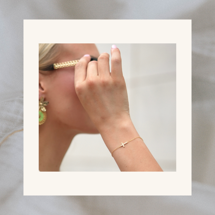Dainty Cross Bracelet